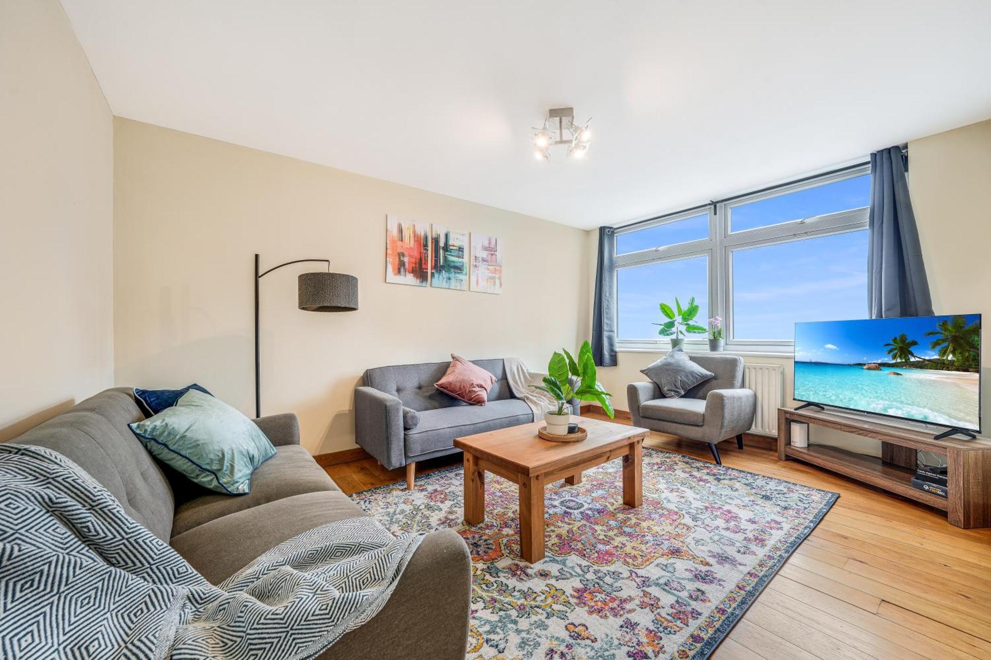 Premier Shepherds Bush Westfields Penthouse London