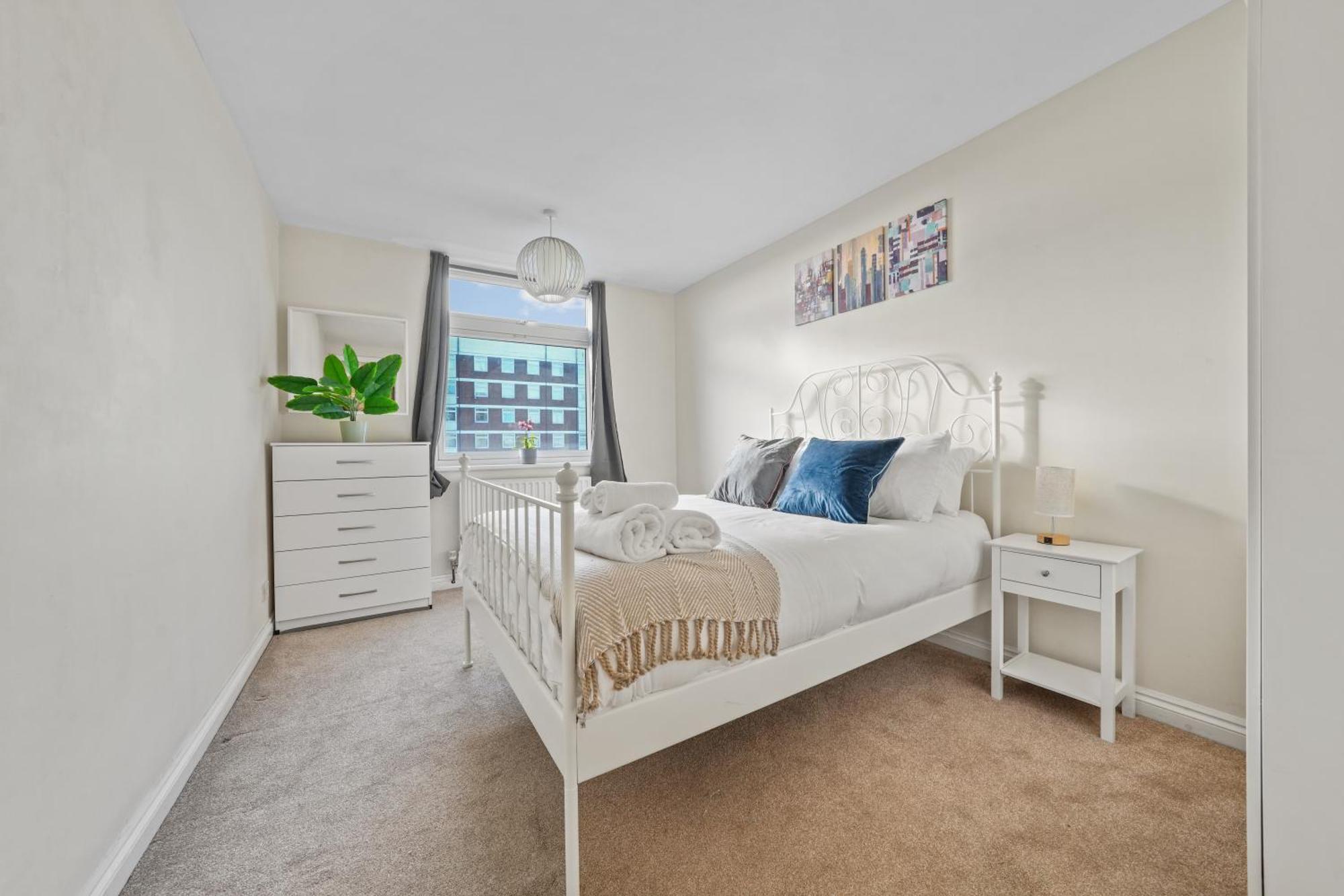Premier Shepherds Bush Westfields Penthouse London